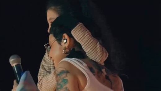 a melhor parte do show é sempre o público🌻 amo vocês | Kell Smith