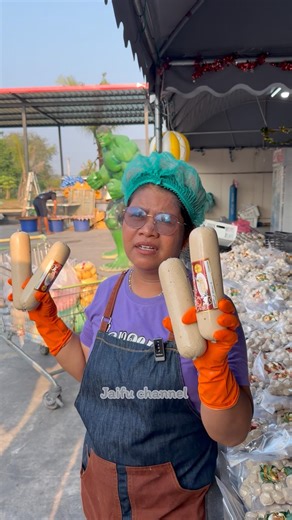 หมูยอ 4 อัน 100 เดียว ร้านเฮียบี ตลาดพี่ญาคนรุม #หมูยอ #พี่ญาคนรุม #streetfood #food #shorts
