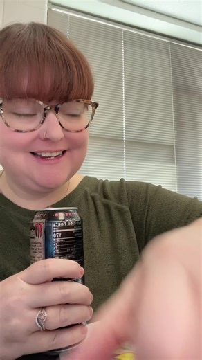 ADHD mommas, girlies, don’t buy the bottle. We ain’t gonna clean it. We ain’t gonna keep up with it. Put it down and go buy your can. #adhd #adhdtiktok #adhdlife #adhdtips #adhdinwomen