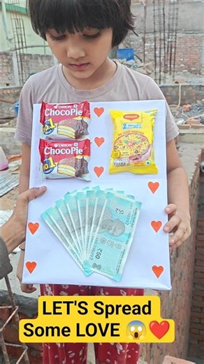 ￼Let's Spread Some Love ✌︎㋡🥰| Gifts 🎁 #shorts #viral #shortvideo🍫💵💸