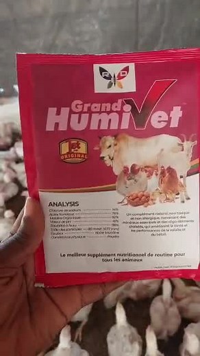 🔥 **LE SECRET DES ÉLEVEURS QUI RÉUSSISSENT EN 2025 !** 🔥 🚀 **Vous voulez des animaux en pleine santé, sans produits chimiques ?** Découvrez **GRAND HUMIVET**, le booster 100% naturel qui révolutionne l’élevage bio en Afrique ! 🌿 **POURQUOI CHOISIR GRAND HUMIVET ?** ✔ **Stimule la croissance naturelle** (gain de poids rapide et sain) ✔ **Élimine le besoin d’antibiotiques et vermifuges chimiques** ✔ **Renforce l’immunité** (moins de maladies, moins de pertes !) ✔ **Améliore la ponte des volail