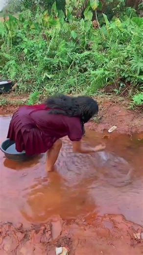 I need a microphone 🎤 somebody that God has blessed should bless me with it🙏🏼😭😭😭 #please