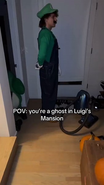 Exploring Luigi's Mansion as a Ghost | Mario Bros Gaming Fun