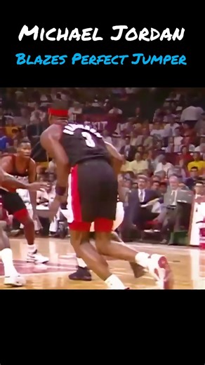 Michael Jordan’s CLINICAL Jumper vs. Drexler & Cliff Robinson | Bulls vs Blazers (1993) #goat #nba