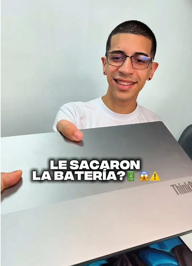 Reparación de laptops: limpieza y cambio de batería rápida