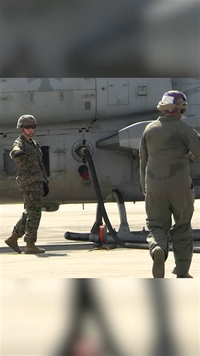 MWSS-172 Marines refuel HMLA-169 aircraft