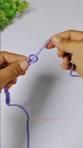 full tutorial👆 klik, easiest step, how to make simple bracelet #paracordtutorials #macramebracelet