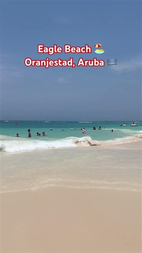 Relaxing on Eagle beach 🦅🌊🇦🇼#aruba #eaglebeach #beach #beautiful #water #relaxing