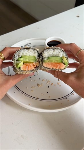 Giant rice paper sushi roll #shorts #food #recipe #healthyrecipes