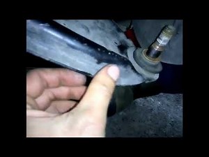 How to replace the front suspension arm in the Smart ForTwo?