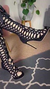 Unboxing of my first summer boots of the season. #botasfemininas #thighhighboots #fashioninspo