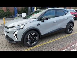 BRAND NEW 2025 RENAULT CAPTUR TECHNO PETROL MANUAL in Ceramic Grey / Black Roof @ Renault Croydon