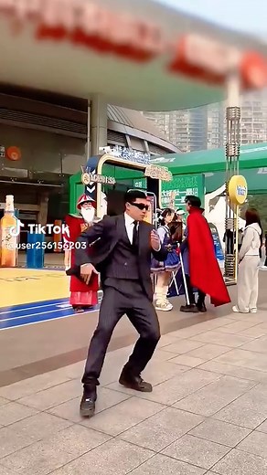 Happy Dance Tutorial for TikTok Enthusiasts