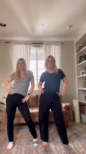 Cassie and her sister (Popcorninbed)