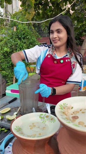 Asma Apu has proven that those who cook can also tie their hair.
