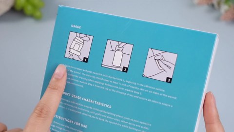 Amazon.com: Geiserailie 30 Pack Transparent Film Dressing with Pad, Waterproof Adhesive Bandages, Wound Cover Patches, Clear Barrier Film for Showering, Swimming, Tattoo (4 x 4.75 Inches) : Health & Household