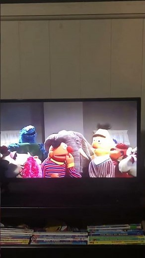 Elmo’s world singing sky balls and eyes Sesame Street