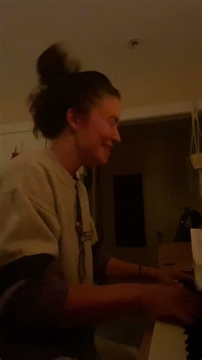 MisSInG pIEceS of mE