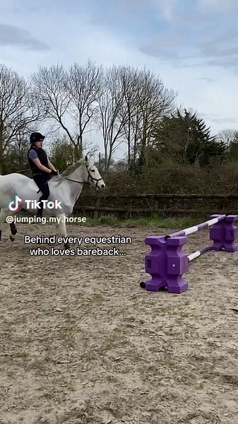 Why Equestrians Love Bareback Riding