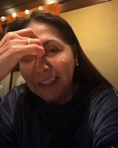 La famosa cantante de 68 dejó con la boca abierta a sus fans por sus emocionantes noticias: ya es una mujer casada. Fue en medio de sus conciertos del año pasado que parecía ser el fin de la artista sobre el escenario, pero últimamente se le ve mucho más alegre, enérgica y todo sería por la mujer con quien comparte su vida. | Upsocl POP
