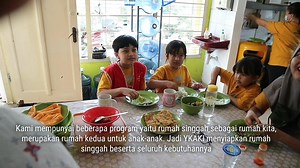 82K views · 3 comments | Hai teman-teman! Ingatkah Anda dengan acara amal yang diselenggarakan FBS di Indonesia? Yang mana dari begitu banyak? Haha, pertanyaan bagus. Kami berbicara tentang waktu tim lokal kami menyediakan YKAKI, Yayasan Peduli Anak Kanker Indonesia, perlengkapan makanan dan kebutuhan lainnya. Jadi ... kami telah membuat video untuk membiarkan Anda terjun ke dalam suasana syukur dan kebahagiaan. Nikmati!  | FBS Markets Indonesia | Facebook