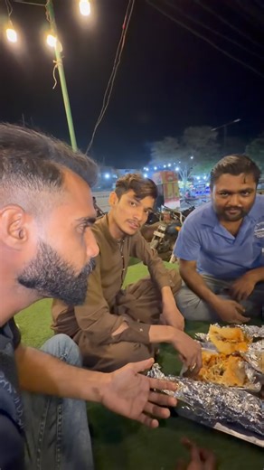 Review Shapater Roll 03122150812 #shanfastfoodkorangi4 #viralvideos #viral | Shan Fast Food Korangi 04