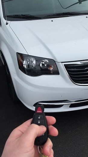 2013 Town and Country - How to use the remote start