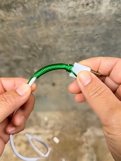 #充電ケーブルの断線防止秘訣！】こう縛るだけで，一生壊れない！#生活コツ #充電ケーブルメンテナンス #実用知識