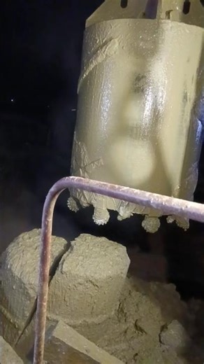 #trendingshorts #workingrigs #excavator #gameskhelkarpaisekai #railway #ekmotahathighumechala #trai