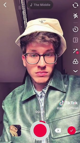 TUTORIAL The middle😳👅🔥#tutorial Crazy #trend 😱With Right effect✅😂Want to see the Result?😍#perte #foryou #4u