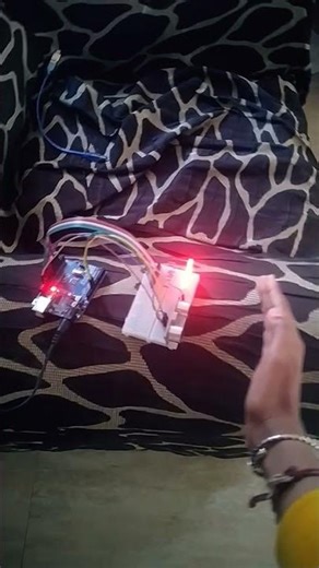 this is a arduino UNO connected with a ultrasonic sensor with 9 leds