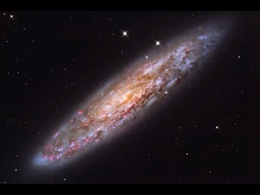 NGC 253：尘埃覆盖的岛宇宙