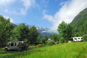 Camping Pyrénées Natura, Estaing, Hautes-Pyrénées | Pitchup.com