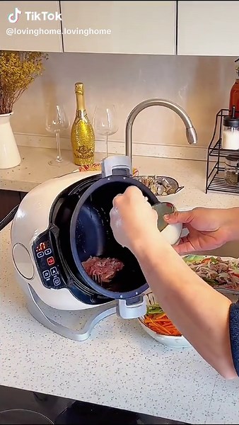 Smart Kitchen Gadgets for Easy Cooking at Home