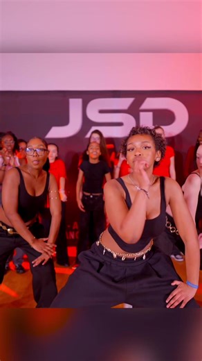 Cours de Streetgirly avec Camille, Chloé et Tanyell