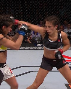 Ladies go at it! 💥 Joanna Jedrzejczyk and Claudia Gadelha settled their differences in an epic rematch for the UFC women's strawweight title! 📺📱💻 Watch these incredible fights only on UFC Fight Pass | UFC