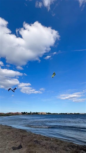 #kitesurfing #bigair #eleveight #kitesurf #kiteboarding