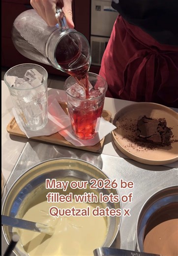 Send this to your fave Quetzal date ❤️ 📍 Hemelrijk 6, Hasselt 🍫 Maandag t.e.m. zaterdag: 11u-22u 🍫 Zondag: 12u-18u #hasselt #belgium #hotspot #chocolatebar #chocolate