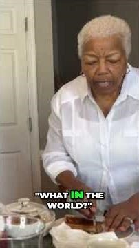 Funny Christmas Pie Disaster: No Apples Left! #shorts