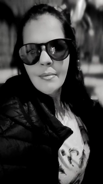 Nadine Krone (@nadine.riedel)’s videos with Freundschaft - Glasperlenspiel