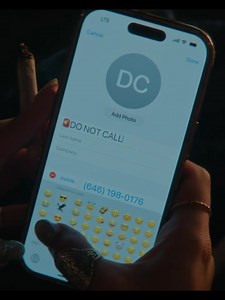 DO NOT CALL! Agora se você pesquisar “Dean Di Laurentis” no Google aparecerá a frase “🚨DO NOT CALL🚨”. #stephenkalyn #offcampus #deandilaurentis