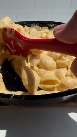 CARNATION Fat Free Evaporated Milk 12 fl. oz. Can