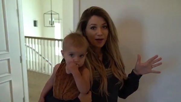 Taytum and Oakley mad about their new room