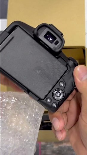 Canon R50 Review is it the best budget mirrorless :?