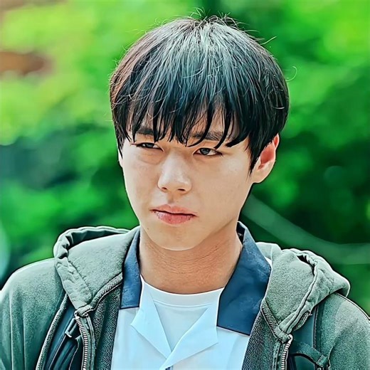 Si-eun Cold Entry 🔥 Saves Su-ho & Beom-seok | Weak Hero Class 1 #shorts