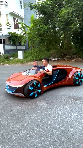 This little guy has been given his very own Mercedes Vision AVTR! 😍🔥 🎥 NDWoodArt #AVTR #mercedesbenz #conceptcar | Supercar Blondie