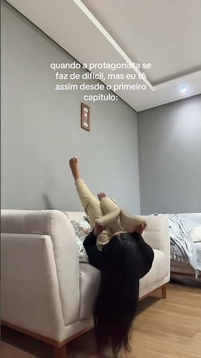 A PROTAGONISTA LUTA, MAS EU JÁ DESISTI 🤡📖