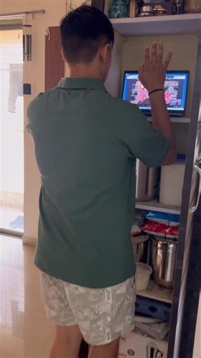 Genz during job interview 😛 #parakeetaipartner #interview #job #chatgpt #fyp #viral