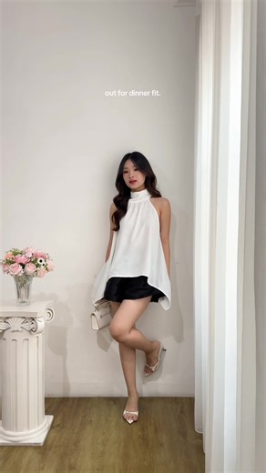 Stylish Halterneck Top for Dinner Outfits