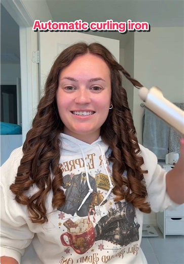 With the TYMO curl pro you can get perfect effortless curls with the click of one button and your hair will never get stuck or snagged! AD @TYMO BEAUTY US #tymobeauty #curlstymo #tymocurlpro #automaticcurlingiron #automaticcurler